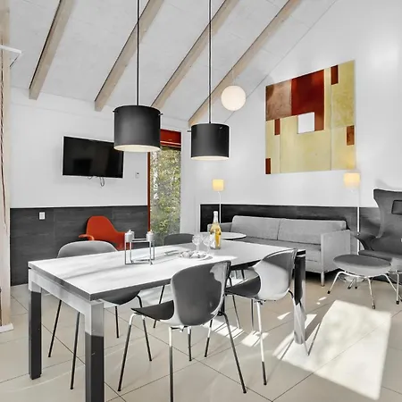 Lovely In With Kitchen Prázdninový dům *